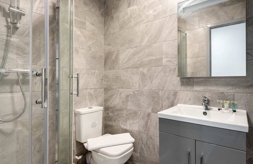 Barnsley Apartment | Contemporary 1 Bedroom Apartment in Barnsley