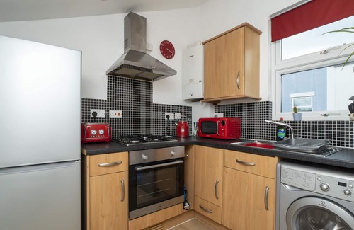 Southville Apartment | Contemporary 2 bed flat in Bristol, free parking
