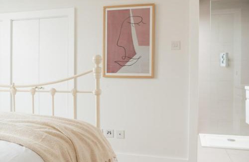 Lewisham Apartment | Contemporary 2 Bed Loft Honor Oak, London Apt
