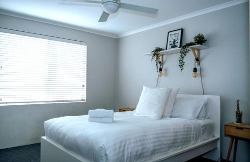 Kingston Apartment | Contemporary 2BR apartment near Kingston - Hosted by Canstay
