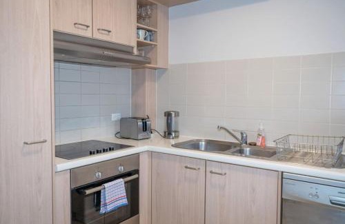 Kingston Apartment | Contemporary 2BR apartment near Kingston - Hosted by Canstay