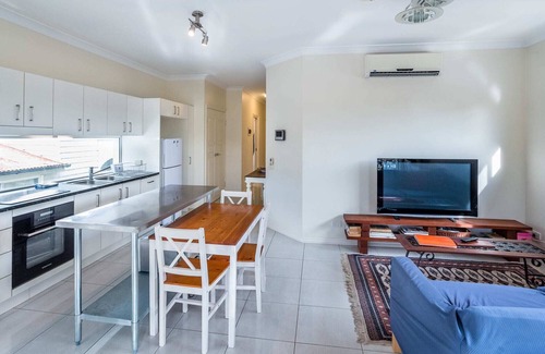 Ashgrove Apartment | Contemporary 2BR Escape: Upper-Level Sanctuary
