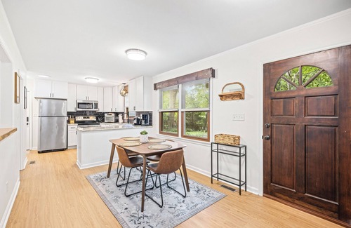 Cary House | Contemporary 3-bedroom house in peaceful Cary with Fenced-In Backyard