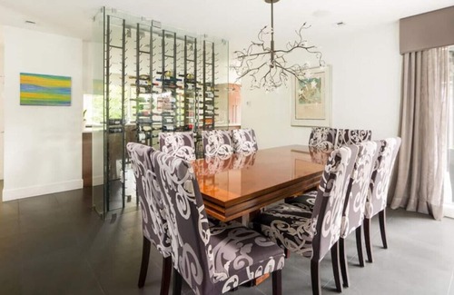 Oakridge House | Contemporary 5-BR West Side Home in Peaceful Area
