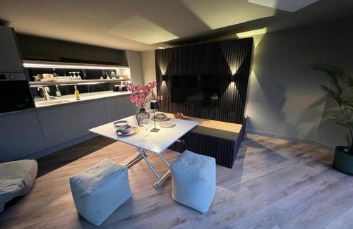 Woodstock Apartment | Contemporary Annex