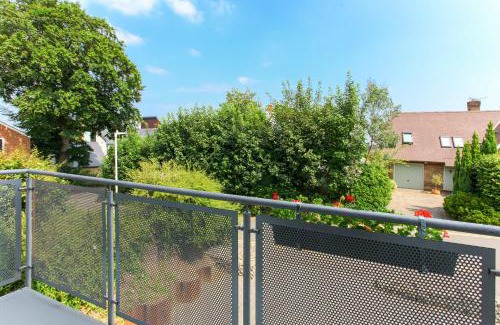 Canterbury Apartment | Contemporary bolthole, short walk from City