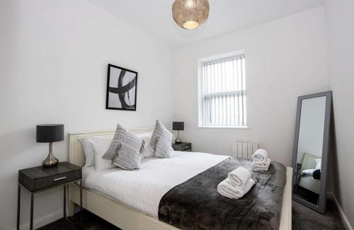 Bolton Apartment | Contemporary Bolton Apartment in Central Location