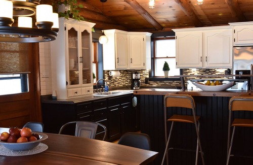 Gaines Cabin | Contemporary Cabin Near Pine Creek, PA Grand Canyon and More