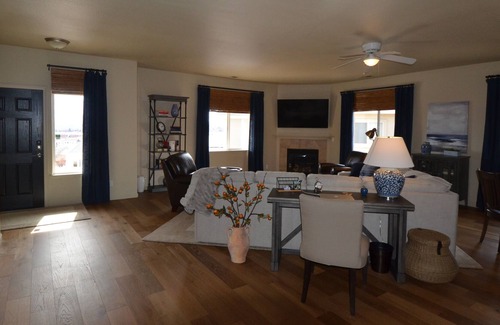 Northeast Reno House | Contemporary, Centrally Located