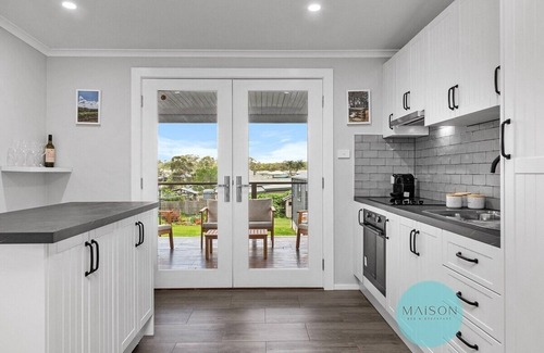 Paxton House | Contemporary Chic Cottage on Millfield