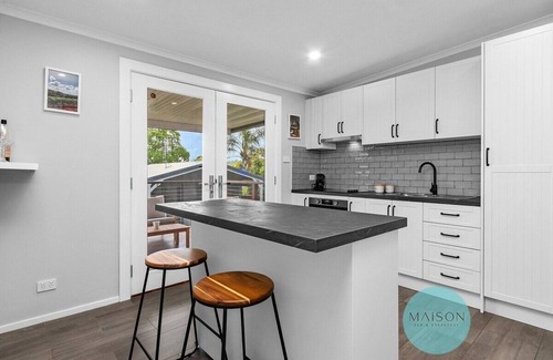 Paxton House | Contemporary Chic Cottage on Millfield