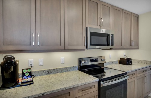 Clearwater Beach Condo | Contemporary Condo Hotel Suite on the Beach