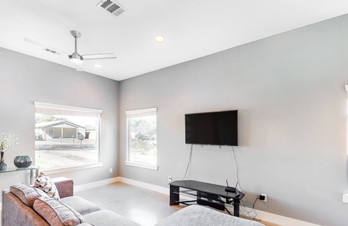 St. John - Coronado Hills House | Contemporary, Dog-Friendly Getaway w/ Free WiFi, Central A/C, & a Washer/Dryer