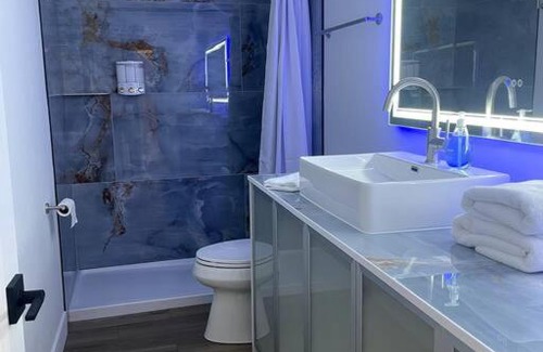 Downtown Omaha Apartment | Contemporary Downtown Apartment