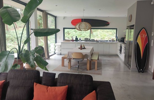 Seignosse House | Contemporary forest edge, heated pool, near beaches and golf