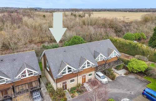 Walkford House | Contemporary Haven Close to the Coast