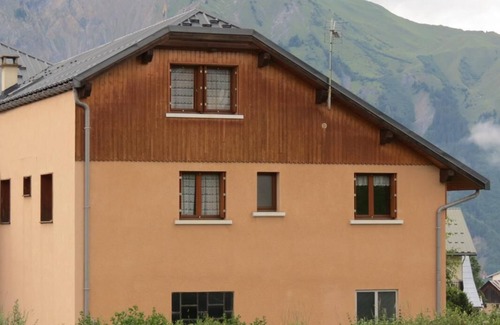 Albiez-le-Vieux House | Contemporary house located 200m from the Albiez-Montrond ski slopes and 13km from St Jean d'Arves/les Syb
