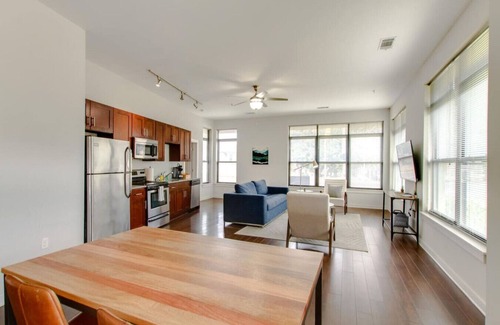 Hillsboro Village Apartment | Contemporary Home - Music Row - Belmont Area
