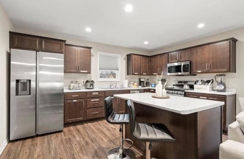 Fort Wayne House | Contemporary Home Near Downtown FW!