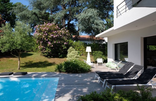 Biarritz Villa | Contemporary house opening onto a large, quiet terrace close to the beach