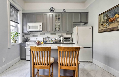McGinley Square House | Contemporary Jersey City Abode ~ 5 Mi to NYC!