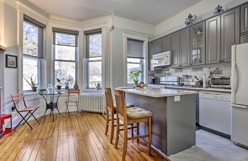 McGinley Square House | Contemporary Jersey City Abode ~ 5 Mi to NYC!