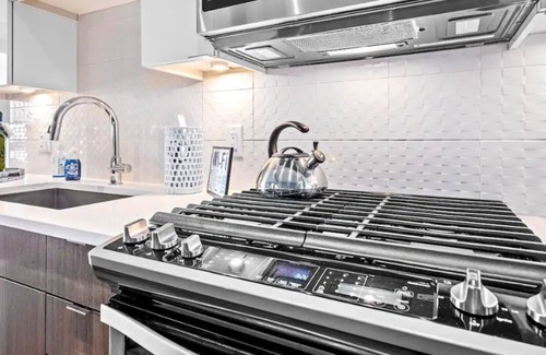 Buckhead Village House | Contemporary living in Buckhead 2BDS/2BA
