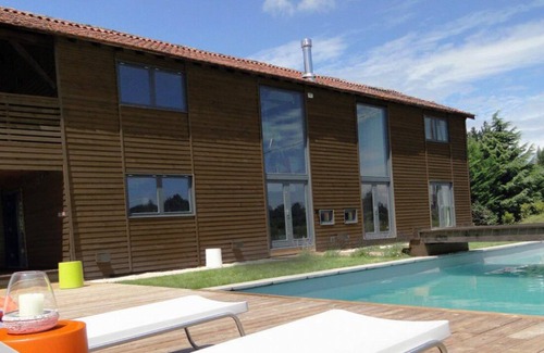 Capdrot House | Contemporary & luxurious tobacco barn conversion, 6k from Monpazier