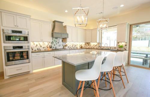 Horseshoe Bay House | Contemporary, Luxury Retreat on Lake LBJ with Heated Pool