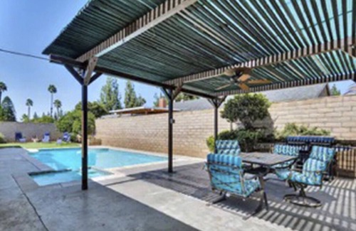 Arlington South House | CONTEMPORARY & MODERN 5-BEDROOM HAVEN W/POOL