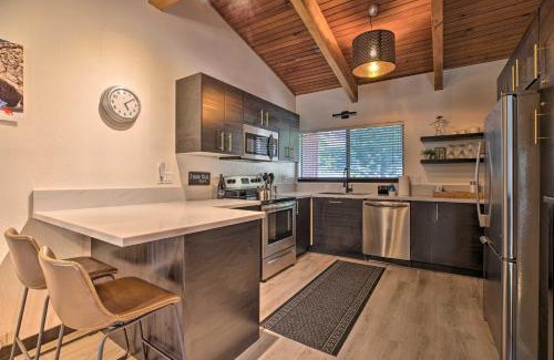 Mammoth Lakes Apartment | Contemporary Mountain Retreat - Walk to Slopes!