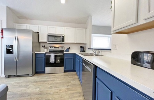 Westridge House | Contemporary Pool Home - Newly Furnished - Gated Community