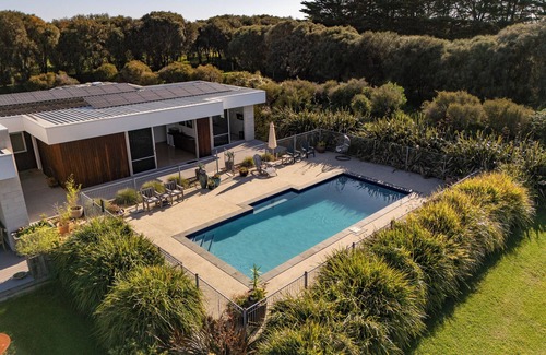 Ventnor Villa | Contemporary Pool Side Villa