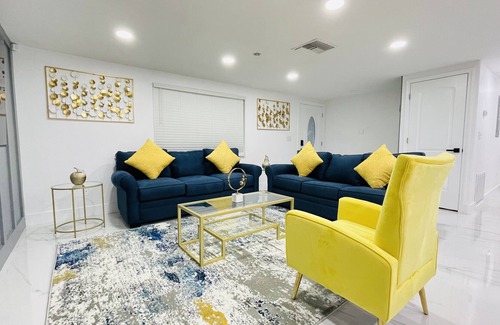 Temple Crest House | Contemporary Retreat In Tampa.