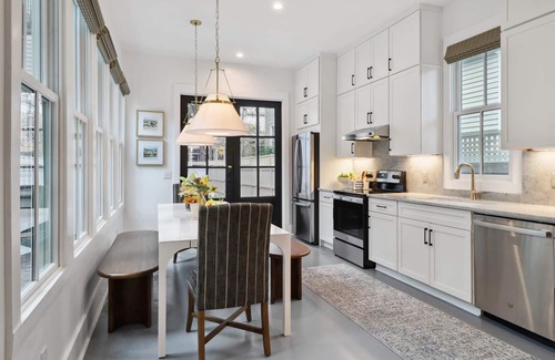 Historic Downtown Savannah House | Contemporary Savannah Retreat | Near Forsyth Park