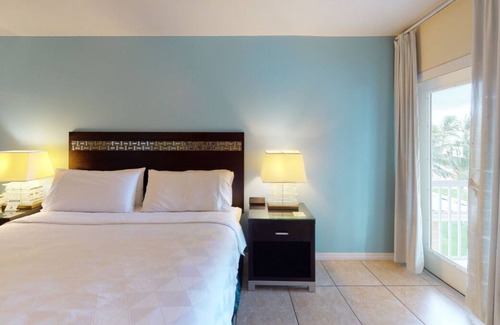 Crystal Harbour Resort | Contemporary Seaside Retreat! 4 Relaxing Suites w/ Kitchens! Pool, Pets Allowed!