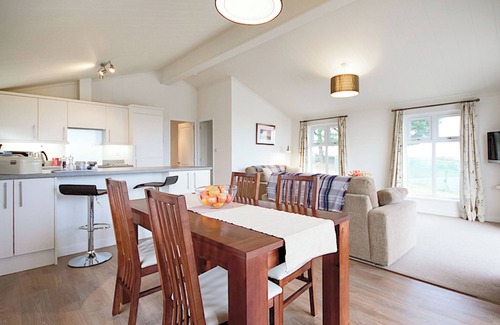 Carnmenellis Ski Chalet | Contemporary south facing lodge.