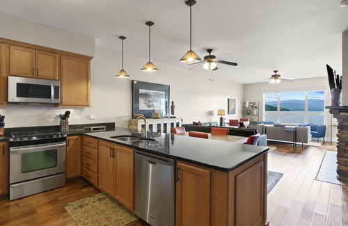 Sandpoint Condo | Contemporary, Views Yr Round- Seasons at Sandpoint
