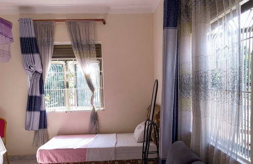 Kireka Hotel | Contra Hotel