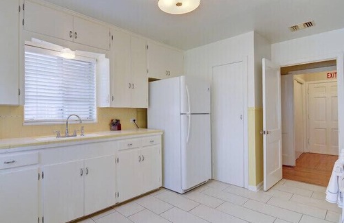 Jefferson House | Contractors , Medical Area, Dtwn, Seawold, Six Flags, Ft. Sam, Lackland
