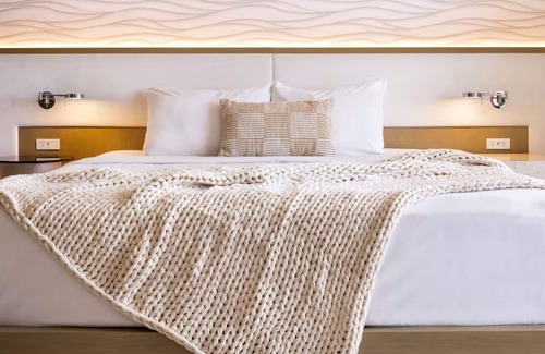 St. Pete Beach Hotel | Convenience & Comfort! 4 Relaxing Units! Pool, Pets Allowed, Rooftop Bar!