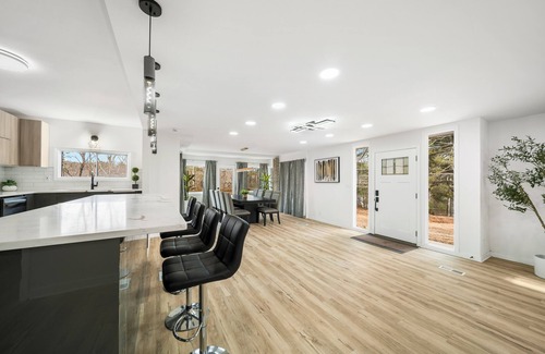 Lawrenceville House | Convenience location Spacious Cleaning in Lawrenceville
