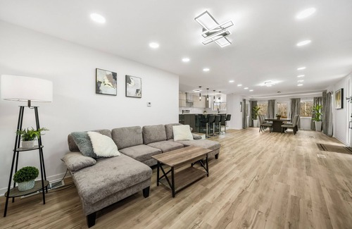 Lawrenceville House | Convenience location Spacious Cleaning in Lawrenceville