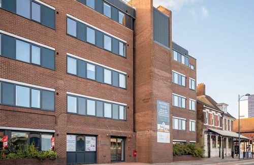 Eastleigh Apartment | Convenient 1 Bed Apartment in central Eastleigh