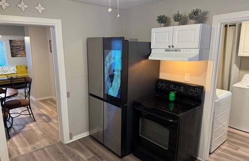 Dayton House | Convenient 2-bedroom ranch with AC and WiFi in Dayton