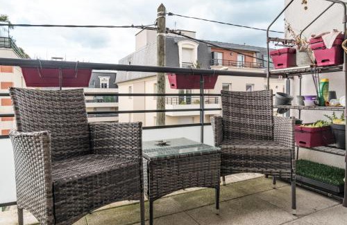 Noisy-le-Grand Apartment | Convenient 2BR Apt near subway