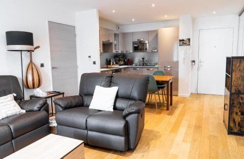 Noisy-le-Grand Apartment | Convenient 2BR Apt near subway