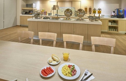 Benito Juarez Apartment | Convenient 4-Room Modern Stay Near Airport | Ideal for Early Flights + Breakfast