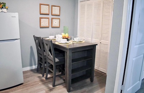 Park Place Apartment | Convenient and Cozy Retreat Near Medical Center, Downtown, NRG Stadium and Hobby Airport