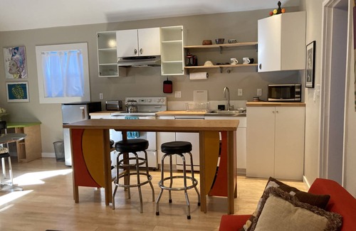 Richmond House | Convenient Chic Cottage